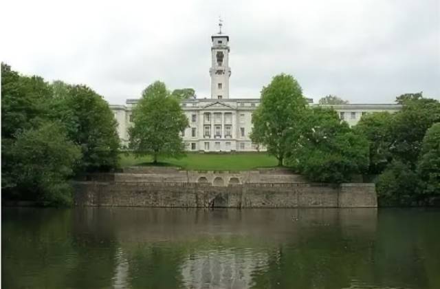英国格鲁斯特大学各阶段留学费用以及专业推荐介绍
