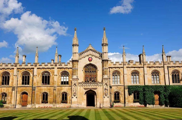 英国曼彻斯特大学申请条件及费用