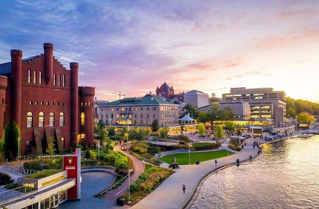 美国威斯康星大学麦迪逊分校怎么样？