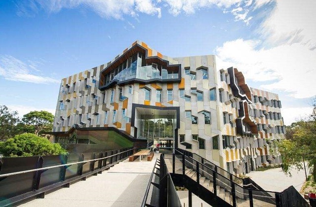 澳大利亚乐卓博大学申请条件及费用