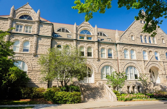 美国杜兰大学申请条件及费用