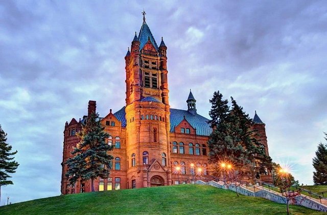 美国雪城大学申请条件及费用