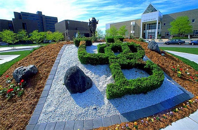 美国纽约州立大学水牛城分校申请条件及费用