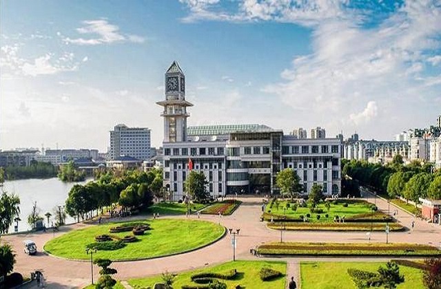 中南财经政法大学2022年MBA复试分数线