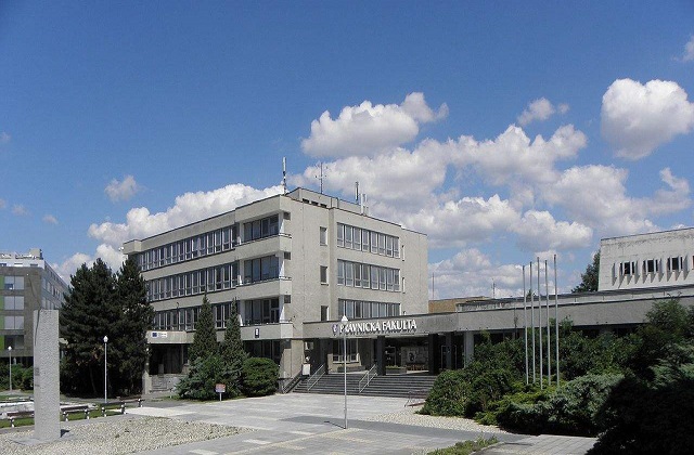 2017-2022年捷克帕拉茨基大学QS世界排名