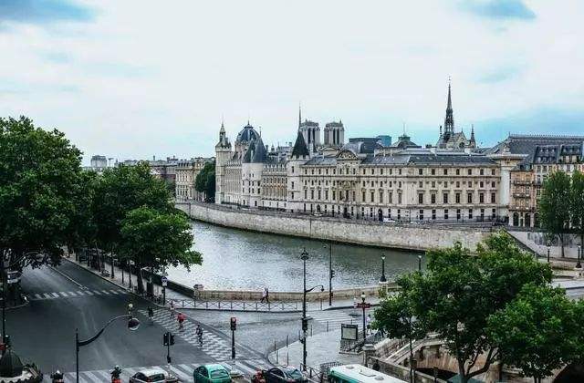 2017-2022年巴黎第十一大学QS世界排名