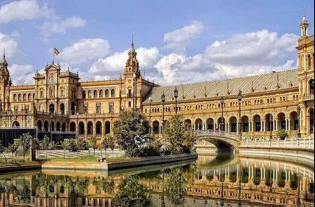 2017-2022年西班牙巴塞罗那大学QS世界排名