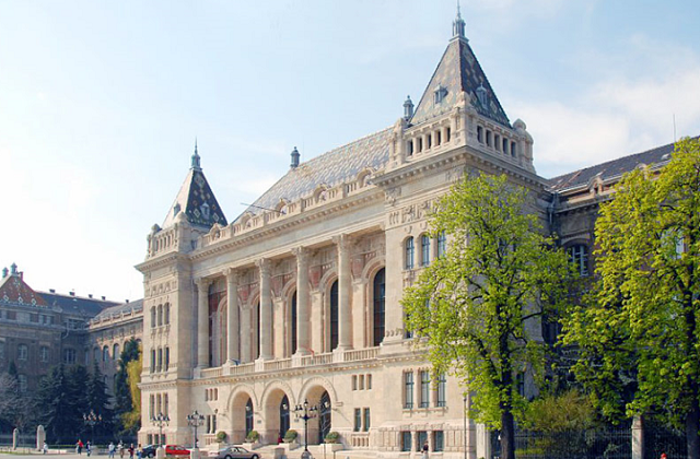 2022年匈牙利布达佩斯技术与经济大学QS世界排名