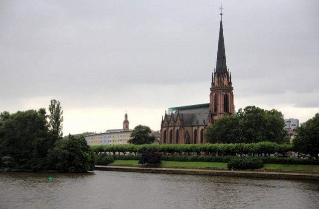 2017-2022年德国法兰克福大学QS世界排名